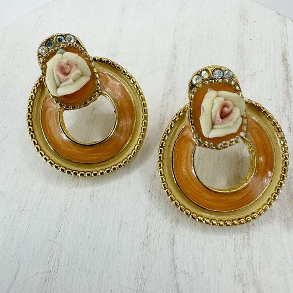 Vintage 1928 Porcelain Rose With Enamel Hoop Earrings Retro Classic Coquettegirl - Picture 1 of 9
